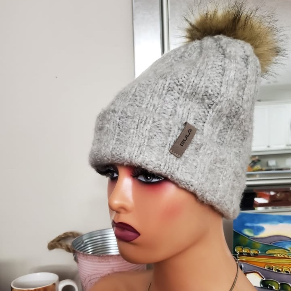 Like NEW! Bula Light Grey Toque fits women’s Average head